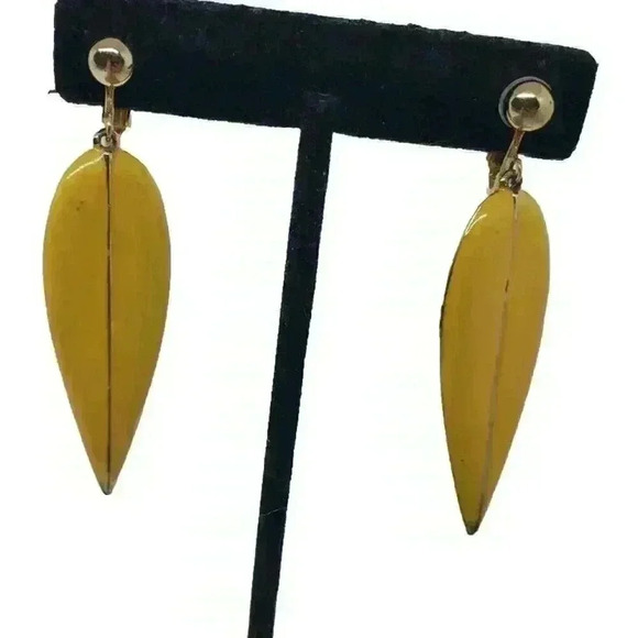 Vintage Earrings Long Yellow Enamel Leaf MCM Clip On Super Ling Drama - Picture 2 of 9